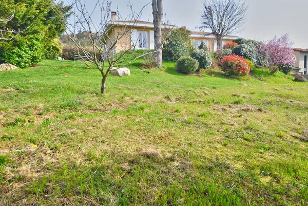 Maison Saint Jean Des Vignes 4 pièce(s) 106 m2 sur  environ 1900m²