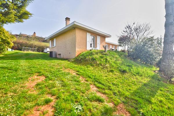 Maison Saint Jean Des Vignes 4 pièce(s) 106 m2 sur  environ 1900m²