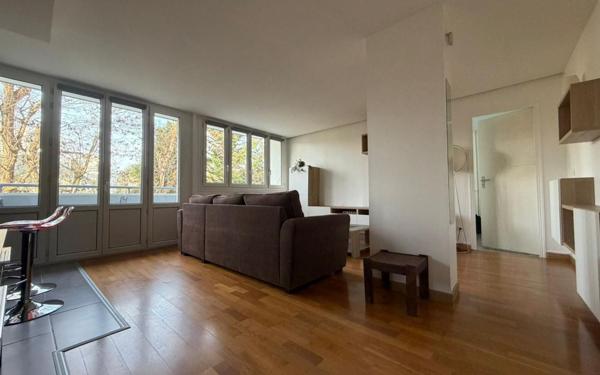 Appartement à louer    2 pièces •  Saint-Maur-des-Fossés