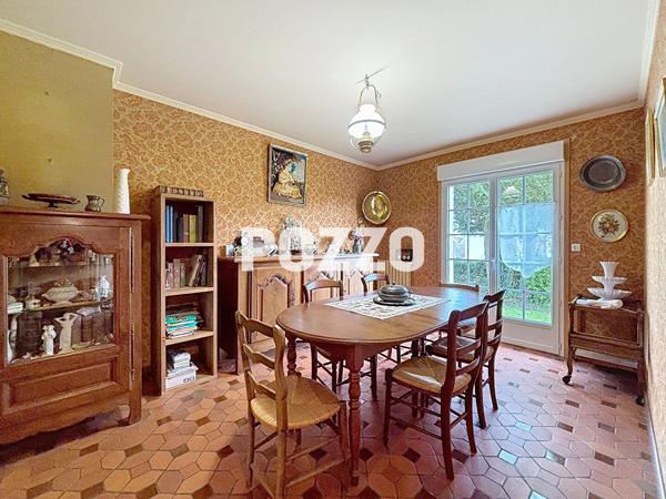 Coutances maison dans Résidence calme, 900 mètres du centre ville, 150 m2 environ, terrain de 900 m² COUTANCES