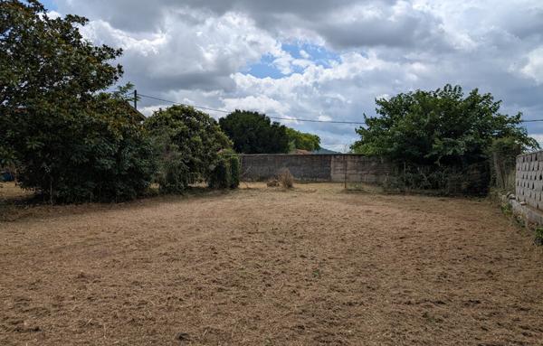 Terrain à Batir de 638 m²