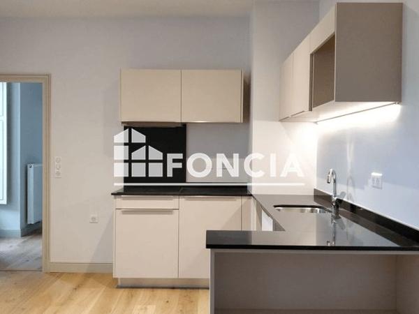 Location Appartement 2 pièces 50.4 m² - 4 E RUE DE LA PREFECTURE Besancon 25000