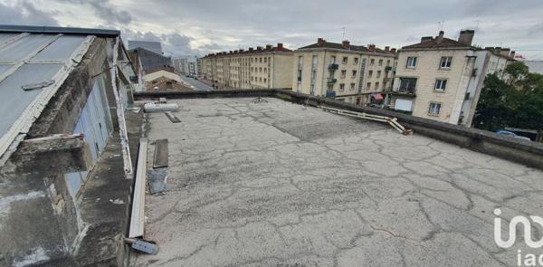Bâtiment de 796 m² à Bordeaux (33300)