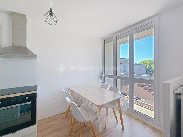 Location                                                      Appartement
                        
                     1 pièces                      31 m2                     à Clermont-Ferrand
