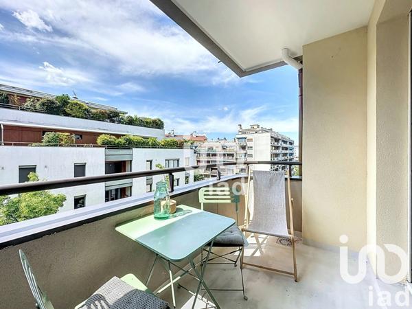 Appartement 2 pièces de 55 m² à Annecy (74000)