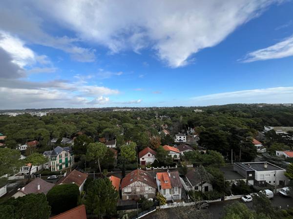 La baule- Tour saint clair- studio 10ème étage- vue panoramique et exceptionnelle.