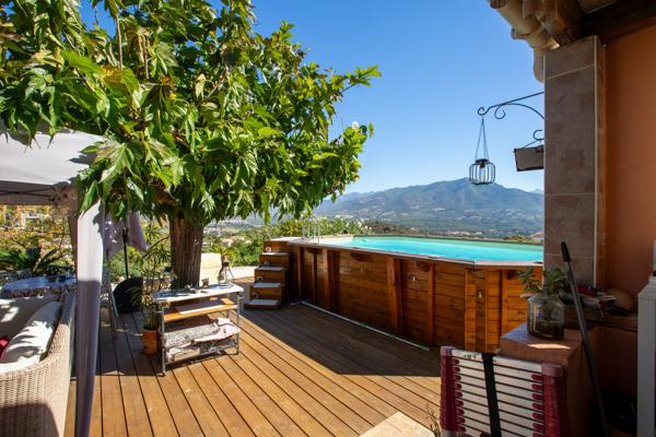 Maison
         6 pièces
        - 108 m² Exclusivité 485 000 € *