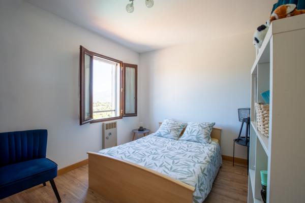 Maison
         6 pièces
        - 108 m² Exclusivité 485 000 € *