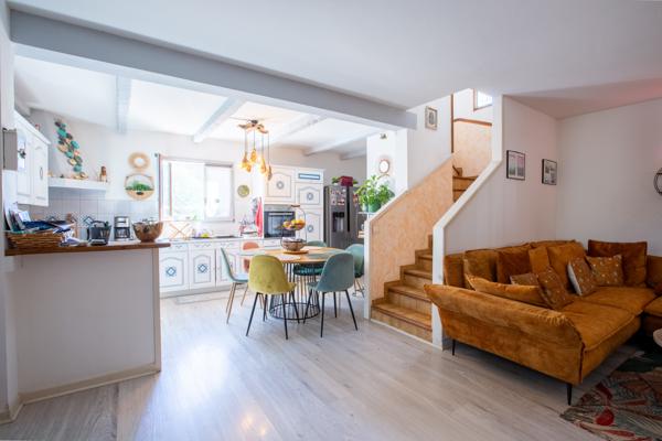Maison
         6 pièces
        - 108 m² Exclusivité 485 000 € *