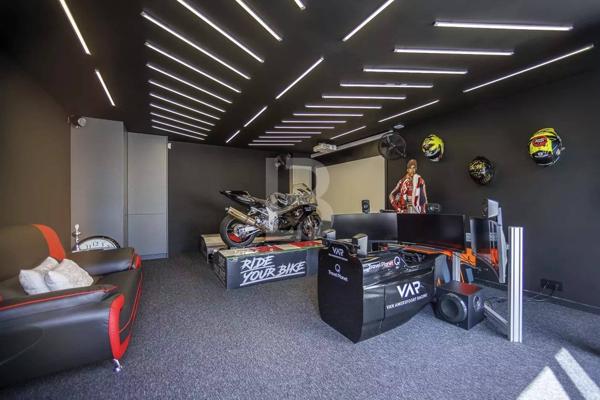 Superbe villa avec piscine dans les collines de Vallauris