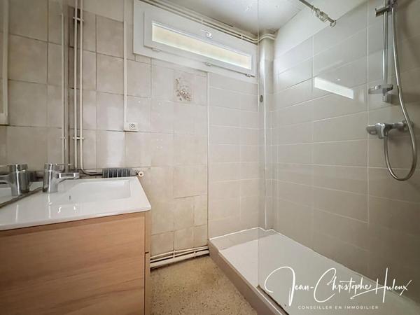 30000 Nimes Croix de Fer, Appartement 4 pièces 67m2