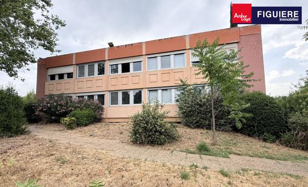IMMEUBLE DE BUREAUX INDEPENDANT A LOUER A VITROLLES