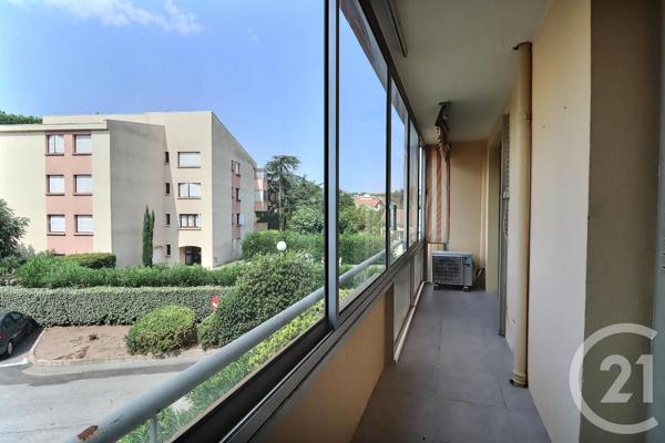 Appartement T2 à vendre  2 pièces - 64,27 m 2   ROQUEBRUNE SUR ARGENS  - 83