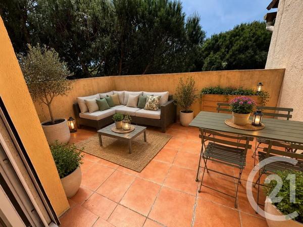 Appartement T2 à vendre  2 pièces - 64,27 m 2   ROQUEBRUNE SUR ARGENS  - 83