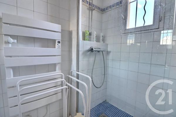 Appartement T2 à vendre  2 pièces - 64,27 m 2   ROQUEBRUNE SUR ARGENS  - 83