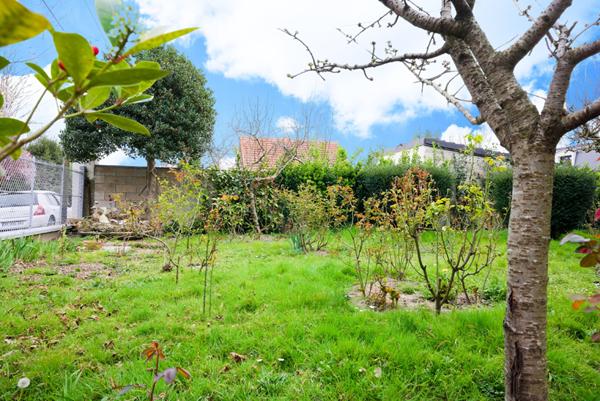 MAISON SAINTE GENEVIEVE DES BOIS - SOUS-SOL TOTAL - VERANDA
