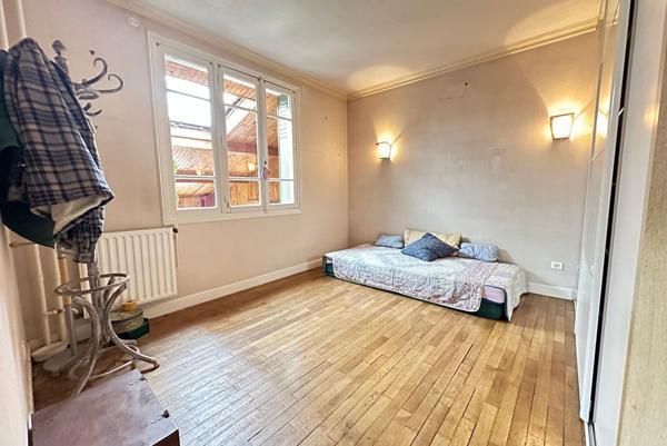 MAISON SAINTE GENEVIEVE DES BOIS - SOUS-SOL TOTAL - VERANDA