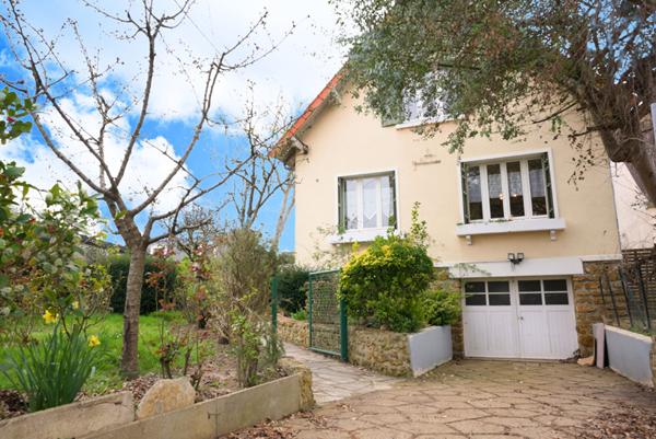 MAISON SAINTE GENEVIEVE DES BOIS - SOUS-SOL TOTAL - VERANDA