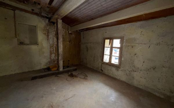 Maison à vendre    3 pièces • 104 m2 Monteux