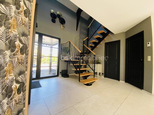 Maison contemporaine de 252 m²