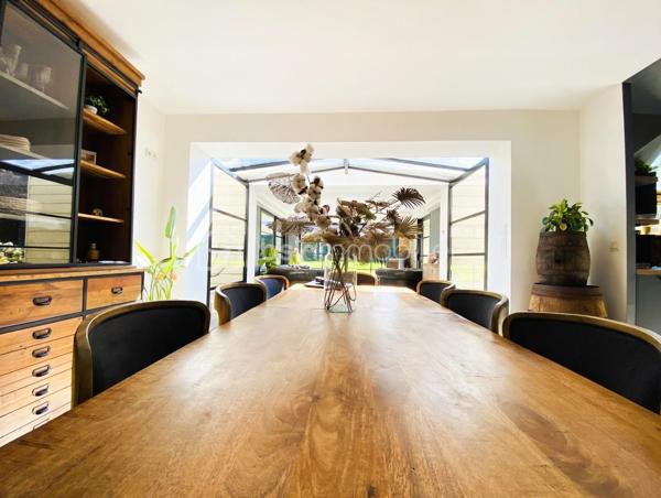 Maison contemporaine de 252 m²