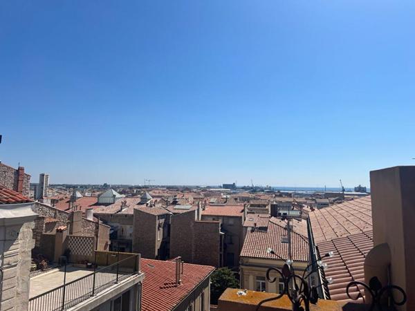 Sete   Appartement en dernier étage avec ascenseur 67 m2