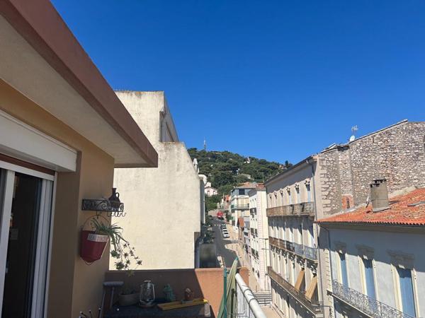 Sete   Appartement en dernier étage avec ascenseur 67 m2