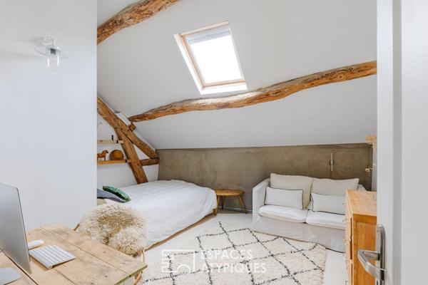 Ancienne dépendance d’un Château du XVIIe siècle : une rénovation inspirée entre pierres anciennes et ateliers de création