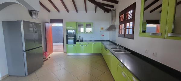 Baie-Mahault (97122) Spacieux T4 + mezzanine vue mer