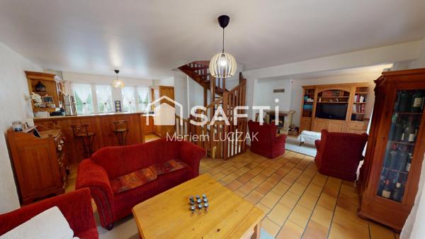 Maison familiale au calme à 10 min à pied du centre et des commerces (visite virtuelle 3D disponible)