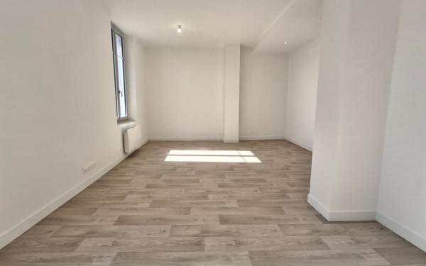 Appartement à louer    1 pièce • 29,59 m2 Chennevières-sur-Marne