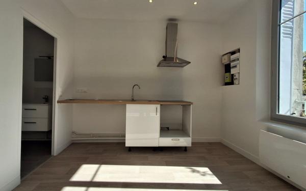 Appartement à louer    1 pièce • 29,59 m2 Chennevières-sur-Marne