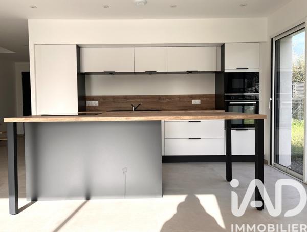 Maison à vendre 7 pièces 136 m² Loire-Authion