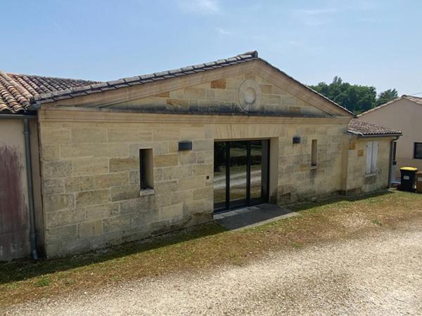 Opportunité confidentielle et rarissime : un château viticole d'exception au coeur de Saint-Georges-Saint-Émilion