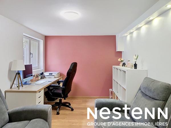 EXCLUSIVITÉ  ! Ensemble immobilier : 2 maisons sur 1 500 m² de terrain clos au centre de FEILLENS  + Dépendances