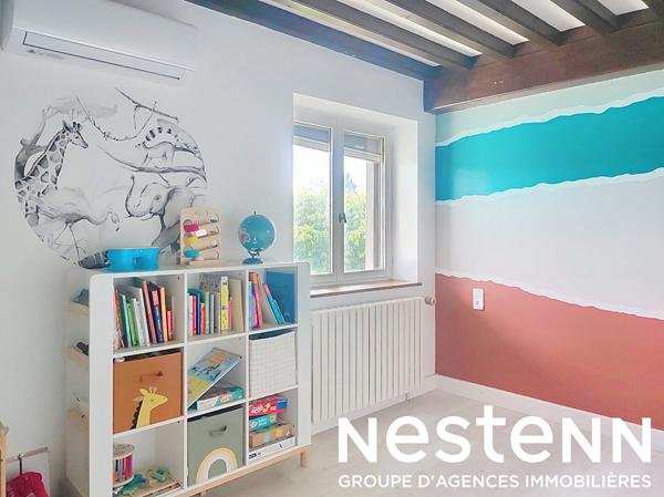 EXCLUSIVITÉ  ! Ensemble immobilier : 2 maisons sur 1 500 m² de terrain clos au centre de FEILLENS  + Dépendances
