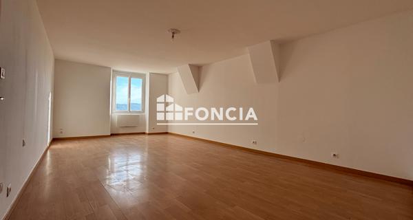 Location Appartement 2 pièces 71.99 m² - Cadenet 84160