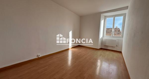 Location Appartement 2 pièces 71.99 m² - Cadenet 84160