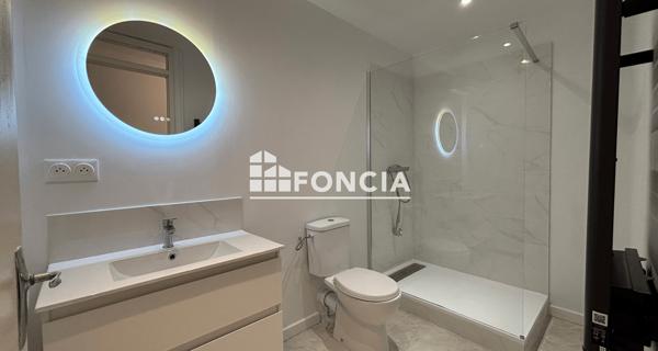 Location Appartement 2 pièces 71.99 m² - Cadenet 84160