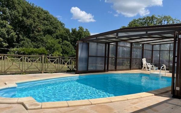 Maison à vendre    2 pièces •  Damazan