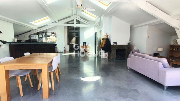 Loft en rooftop à vendre à OULLINS 181 m² (207 m² au sol) et terrasse plein Sud de 80m²
