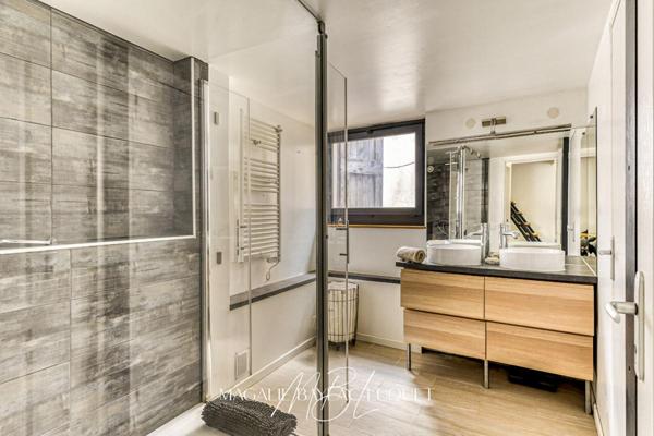 ANCIENNE MAISON VIGNERONNE REINVENTE EN LOFT INDUSTRIEL