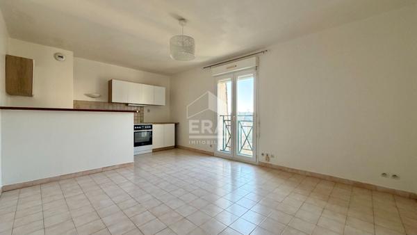 Appartement Corbeil Essonnes 2 pièce(s) 45.09 m2