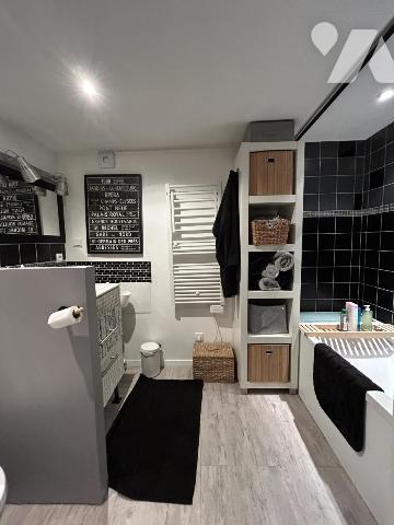 Maison sur 3 niveaux, 146m² - ROMANS-SUR-ISERE