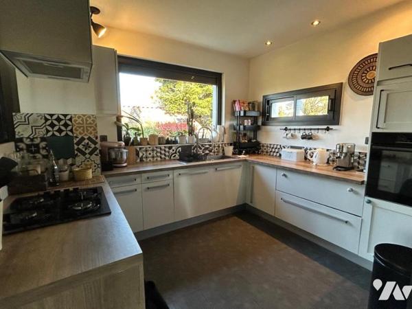 Maison sur 3 niveaux, 146m² - ROMANS-SUR-ISERE