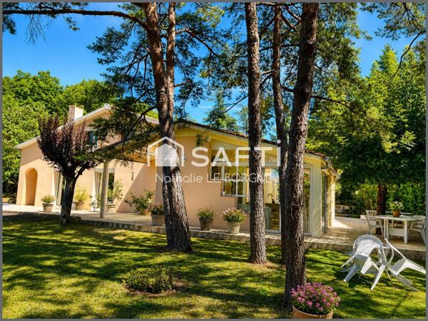 Belle villa 5 chambres danc parc arboré
