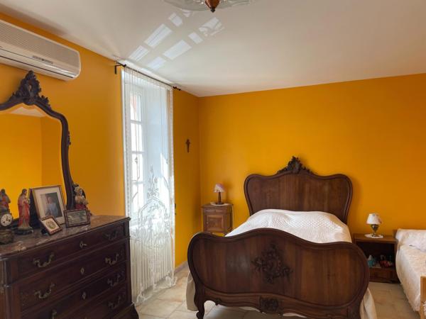 Belle propriété avec terrasse et jardin à Dieulefit