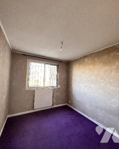 Bd Eugène Réguillon, dans une copropriété avec piscine, T3 de 64,08 m² au calme sur la jardin.