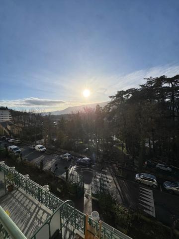 studio idéalement situé dans un immeuble de caractère.