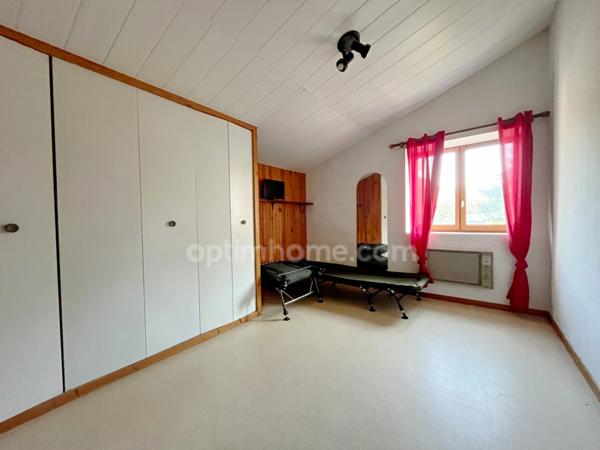 Maison à vendre 7 pièces SAINT LAURENT DE MURE (69)